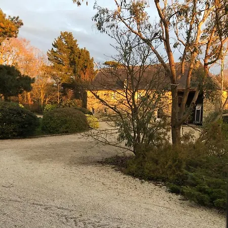 Holiday home De La Butte Le Molay-Littry